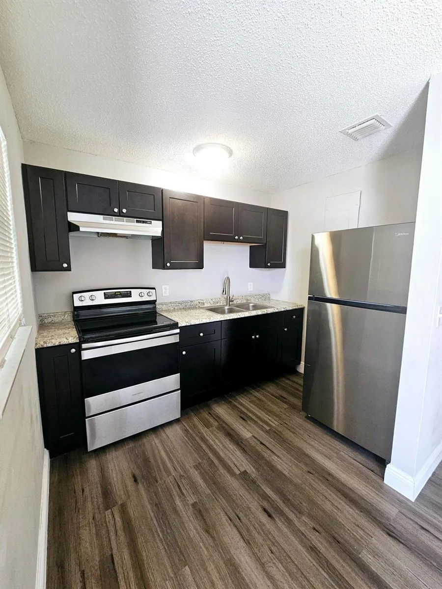 1556 W 20TH STREET Riviera Beach, FL 33404
