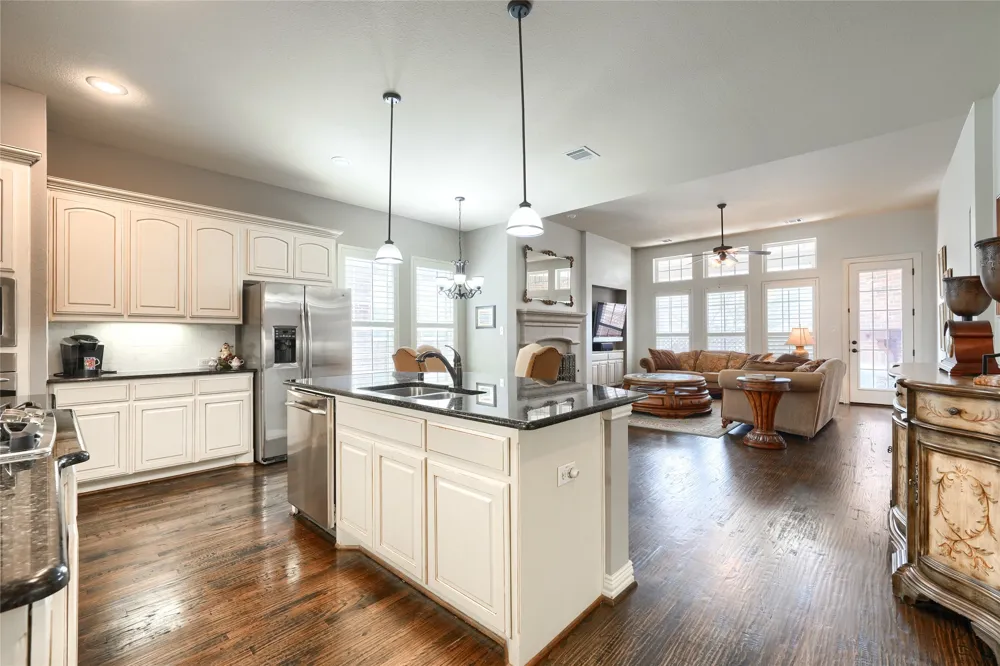 11317 Dujon Lane Dallas, TX 75218