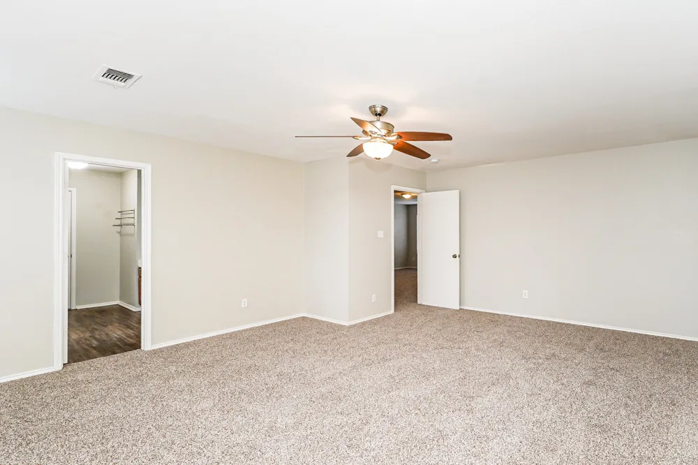 962 Heather Street Burleson, TX 76028