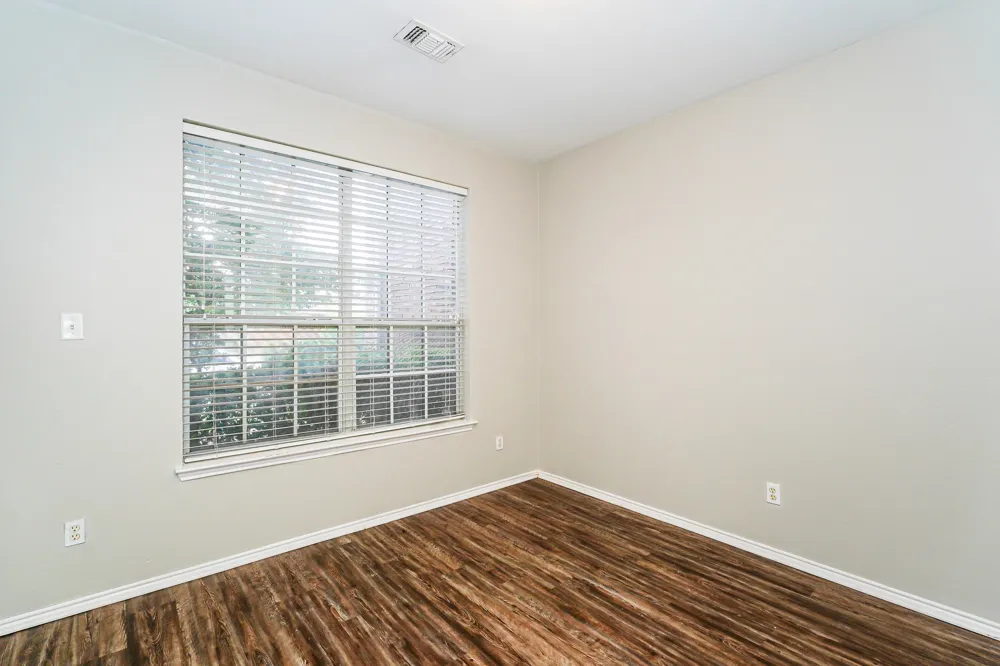 962 Heather Street Burleson, TX 76028