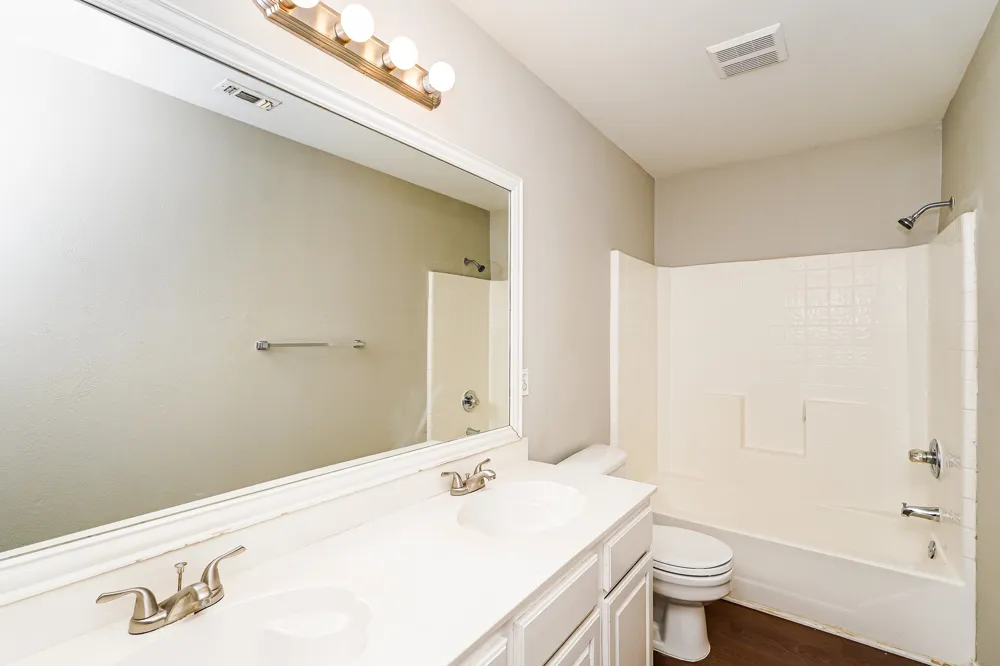 962 Heather Street Burleson, TX 76028