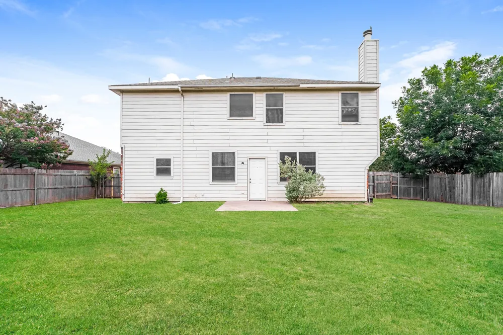 962 Heather Street Burleson, TX 76028