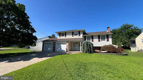 17 SLEEPY HOLLOW ROAD