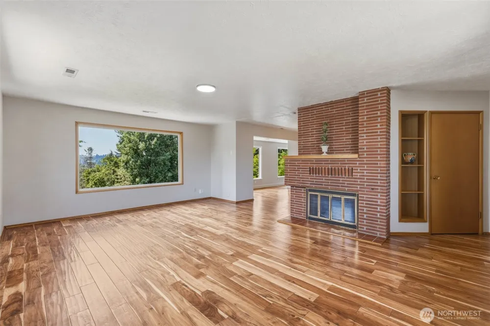 135 Victoria Street Longview, WA 98632