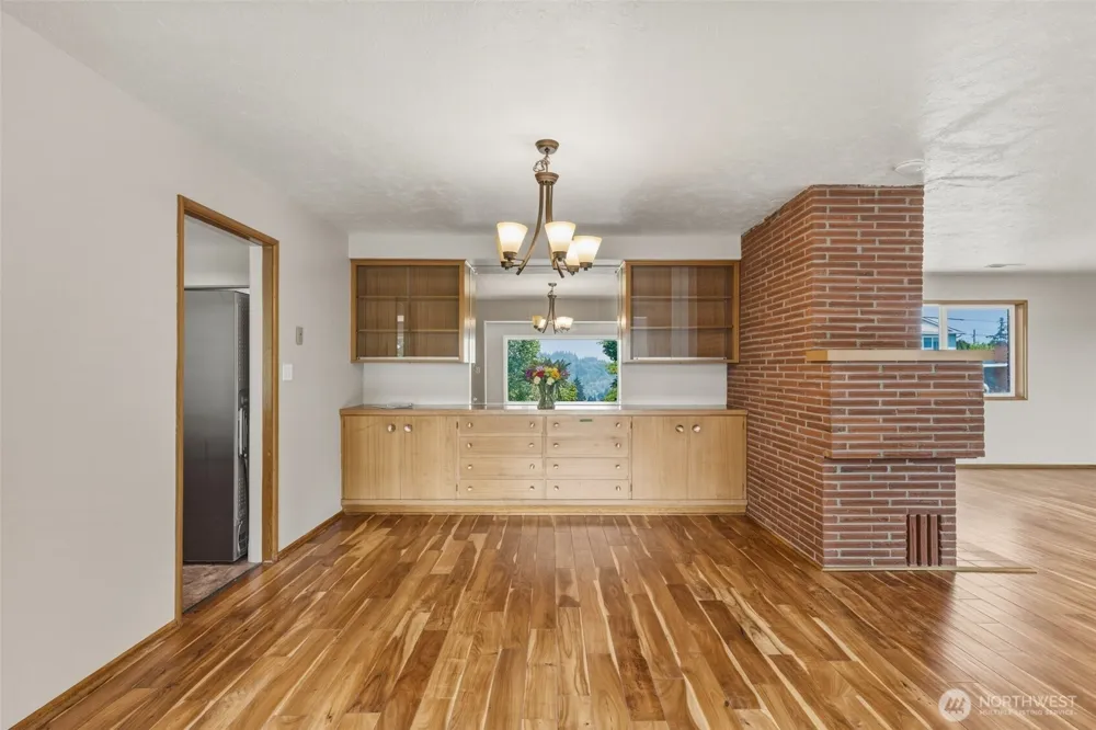 135 Victoria Street Longview, WA 98632
