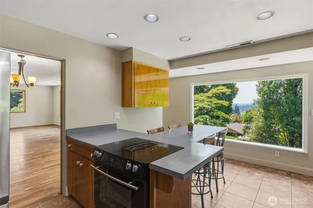 135 Victoria Street Longview, WA 98632