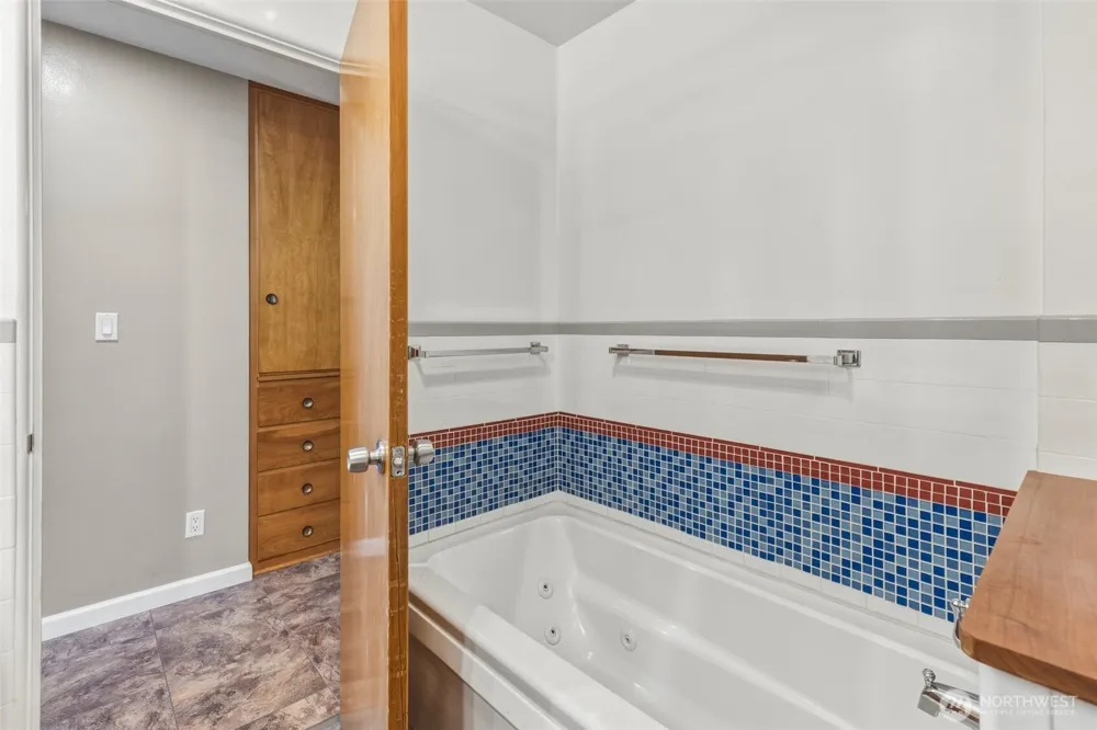 135 Victoria Street Longview, WA 98632