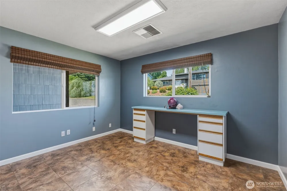 135 Victoria Street Longview, WA 98632