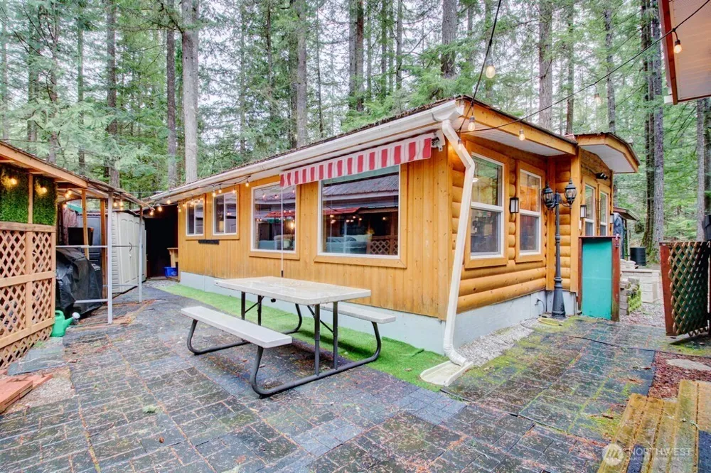 140 6 Chanterelle Drive Deming, WA 98244