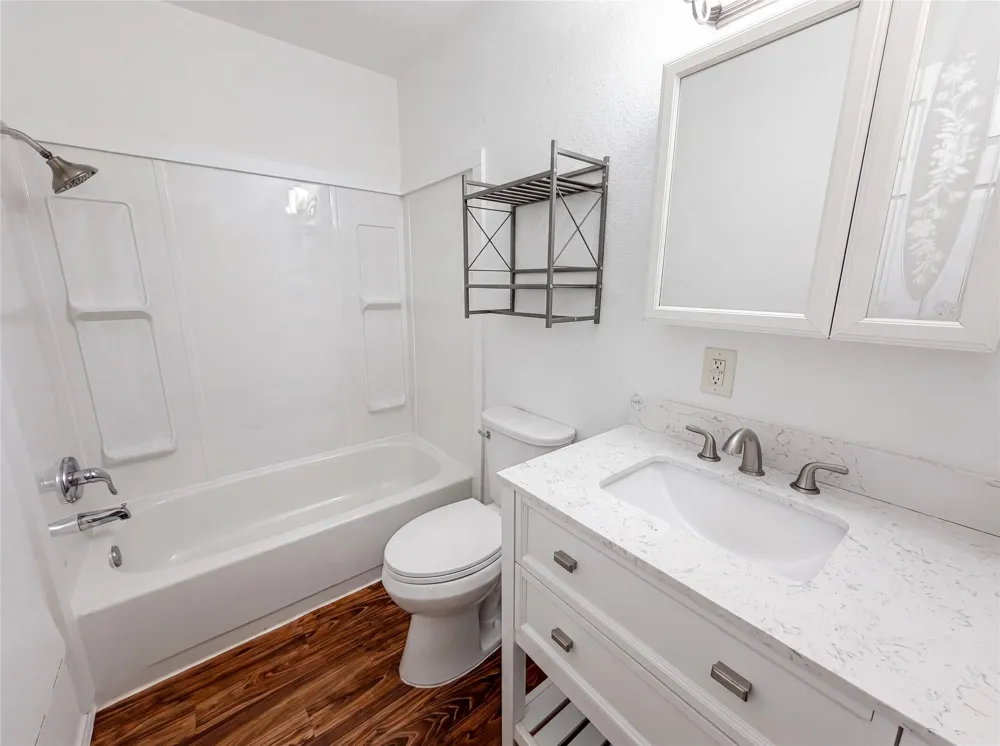 400 Causeway View Seven Points, TX 75143