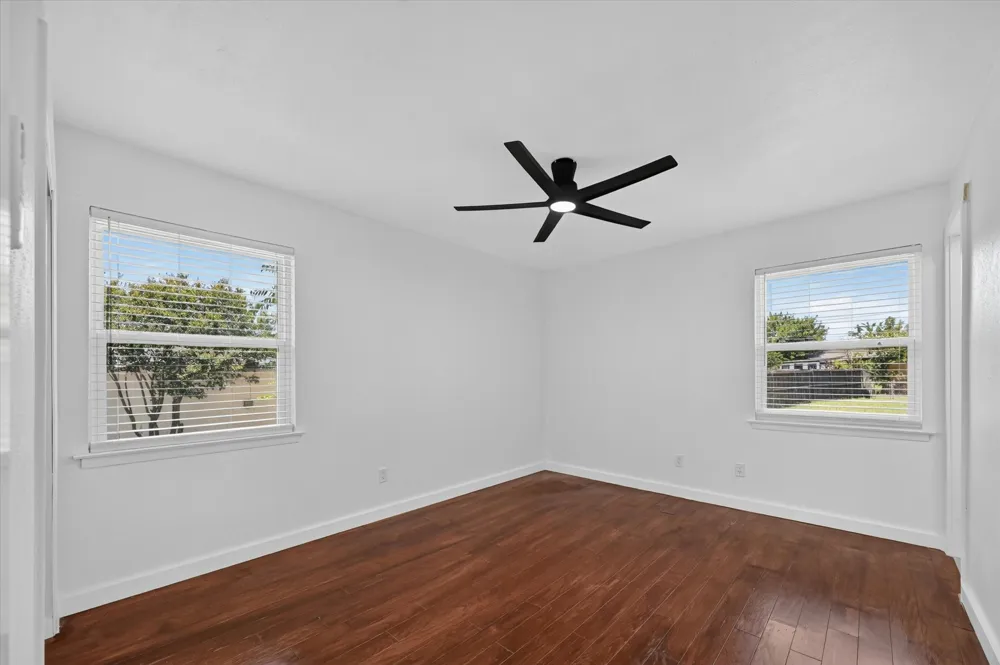 2861 Mark Twain Drive Farmers Branch, TX 75234