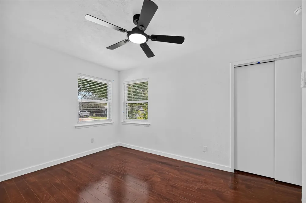 2861 Mark Twain Drive Farmers Branch, TX 75234