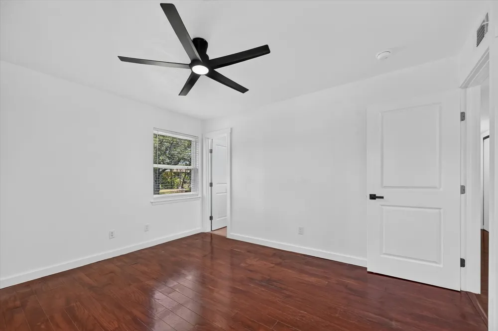 2861 Mark Twain Drive Farmers Branch, TX 75234