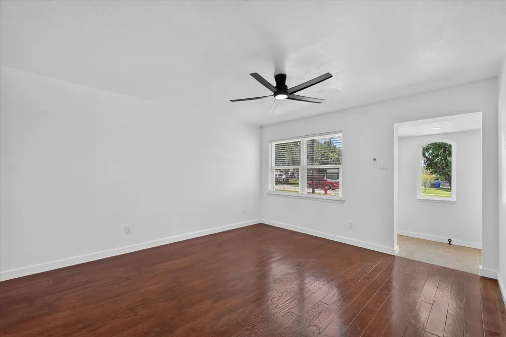 2861 Mark Twain Drive Farmers Branch, TX 75234