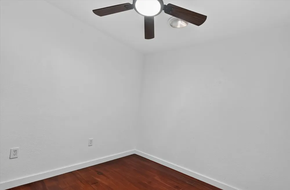 2861 Mark Twain Drive Farmers Branch, TX 75234