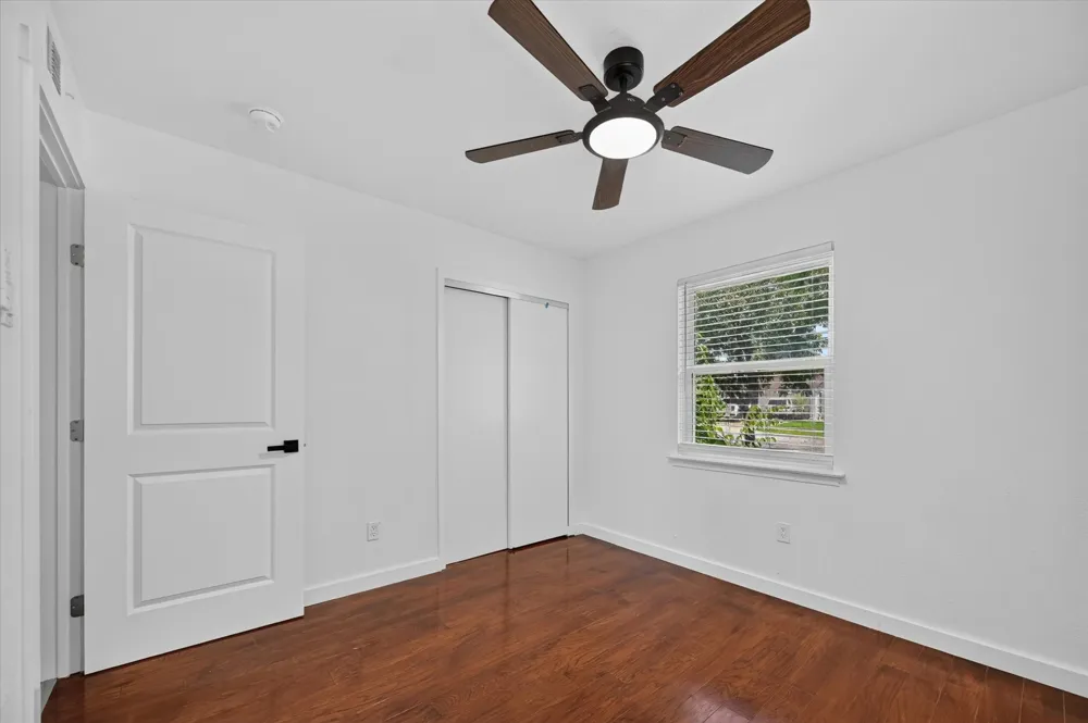 2861 Mark Twain Drive Farmers Branch, TX 75234