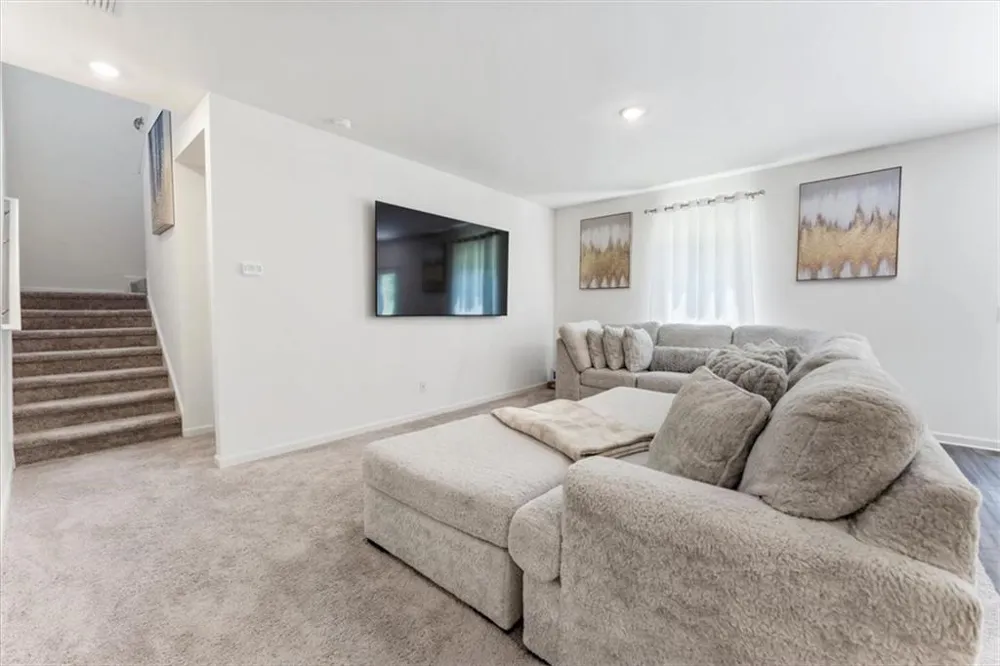 2359 Argento Circle Dacula, GA 30019