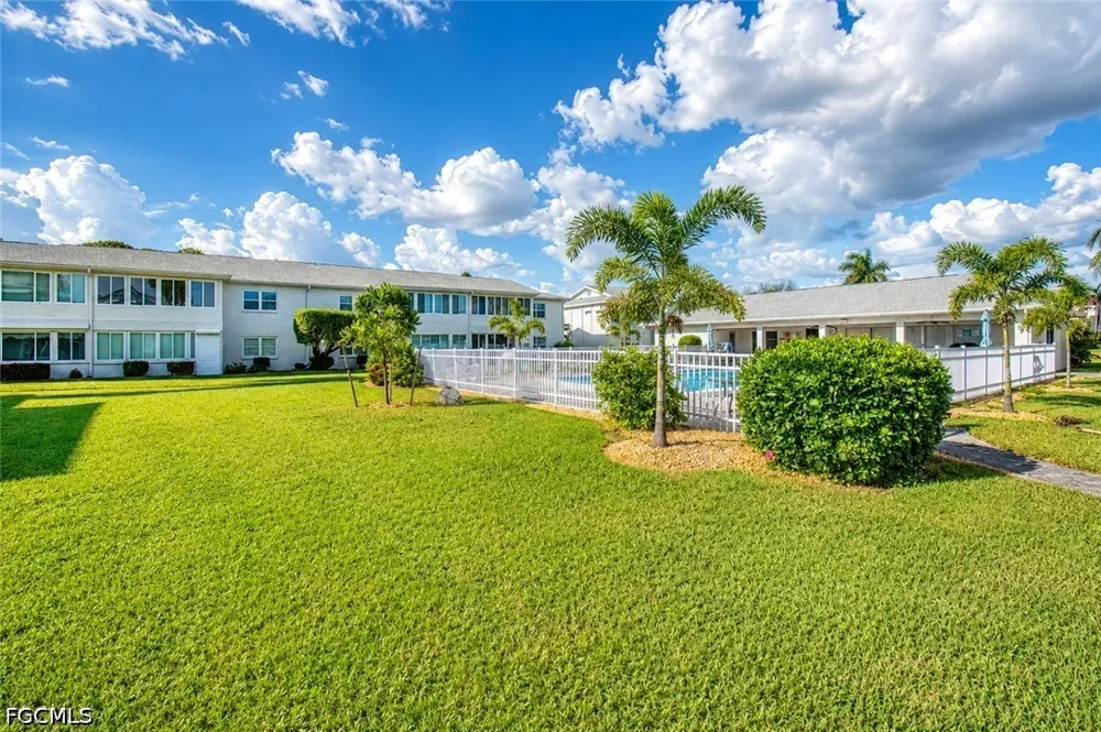 Brantley Road #I7 Fort Myers, FL 33907