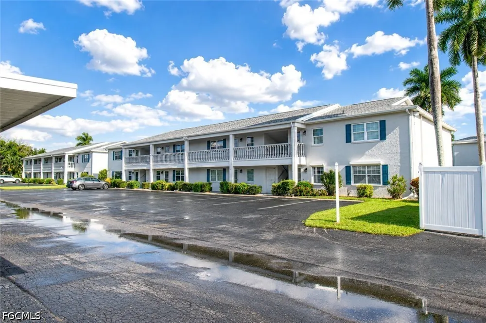 Brantley Road #I7 Fort Myers, FL 33907