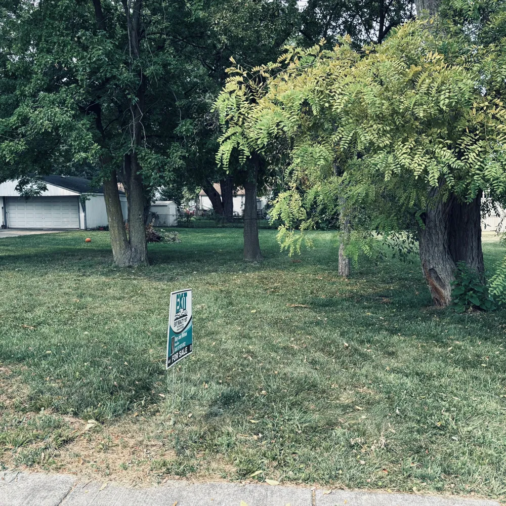 Weddel St Taylor, MI 48180