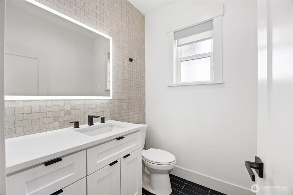 215 SE Desert Hills Loop Moses Lake, WA 98837