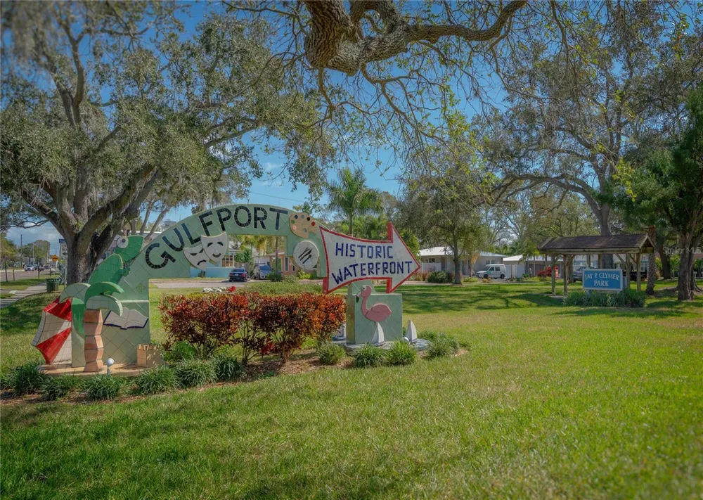 3108 DUPONT STREET S Gulfport, FL 33707
