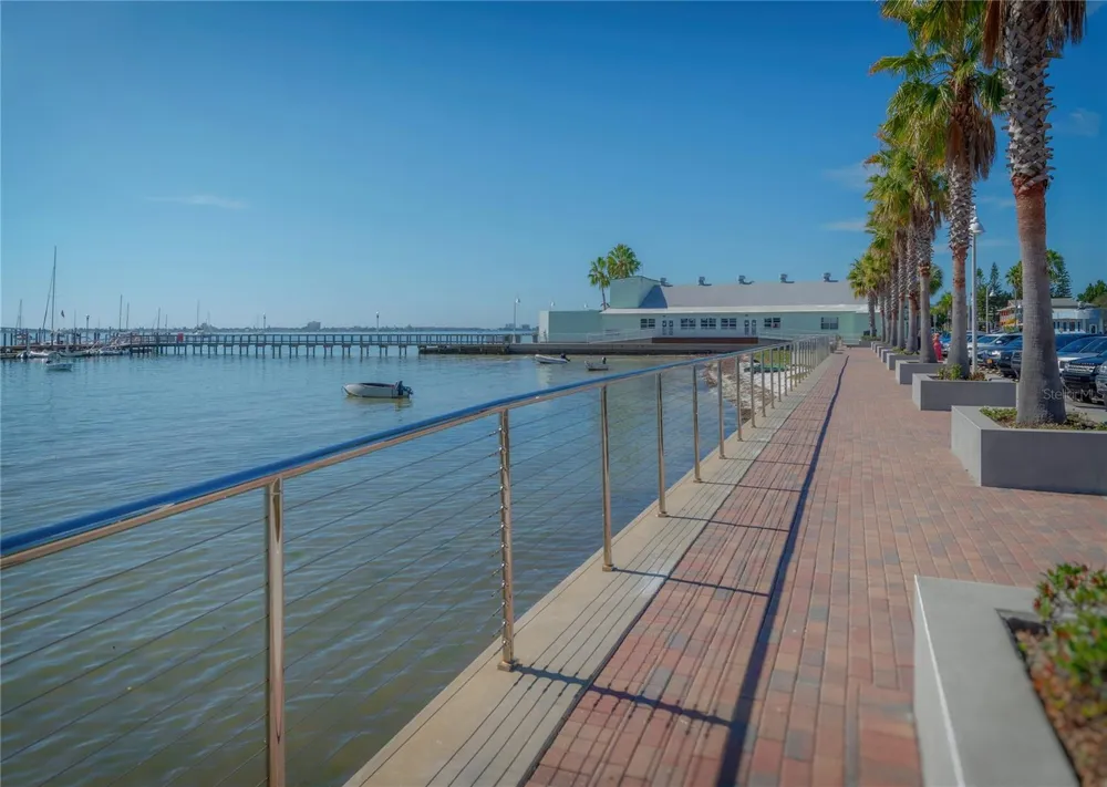 3108 DUPONT STREET S Gulfport, FL 33707