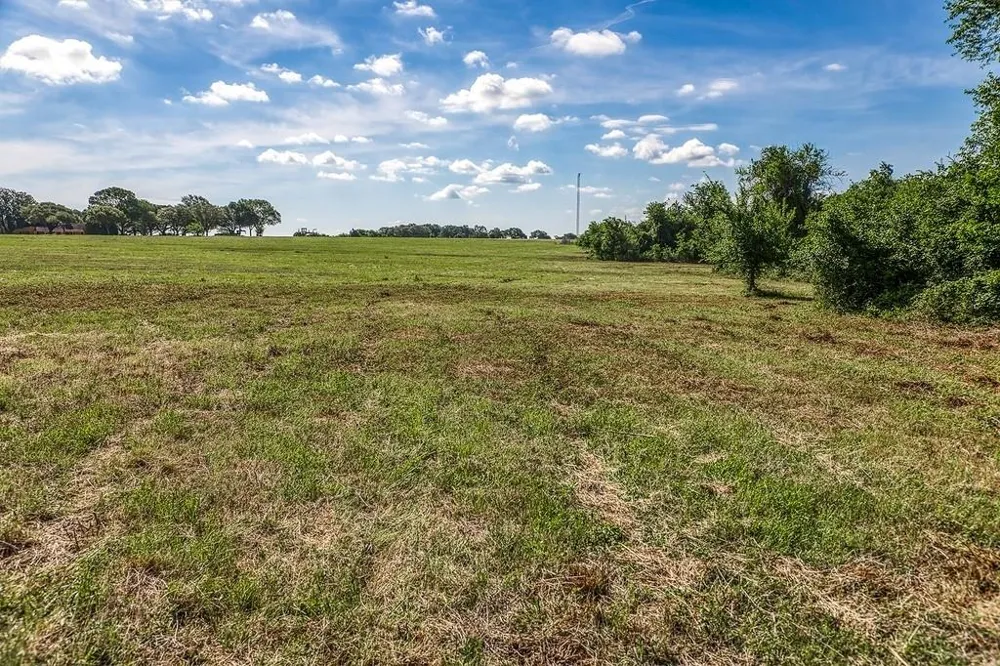 3 Asa Hoxie Road E Brenham, TX 77833