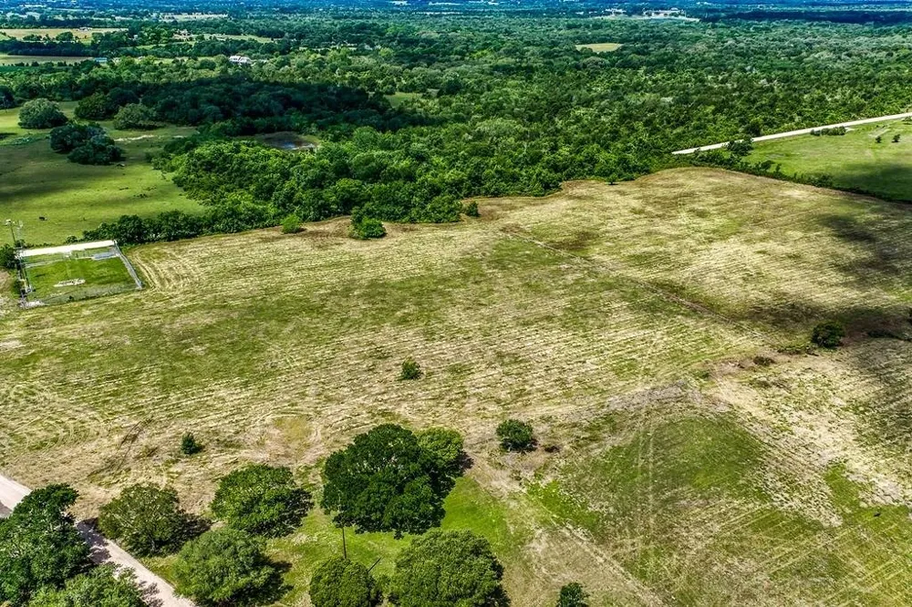3 Asa Hoxie Road E Brenham, TX 77833