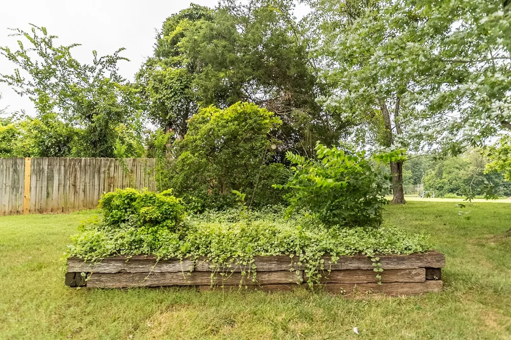 302 Springmont Dr Hopkinsville, KY 42240