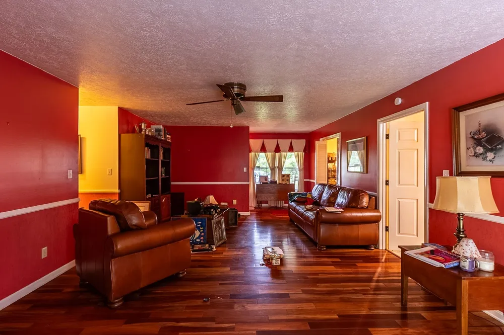302 Springmont Dr Hopkinsville, KY 42240