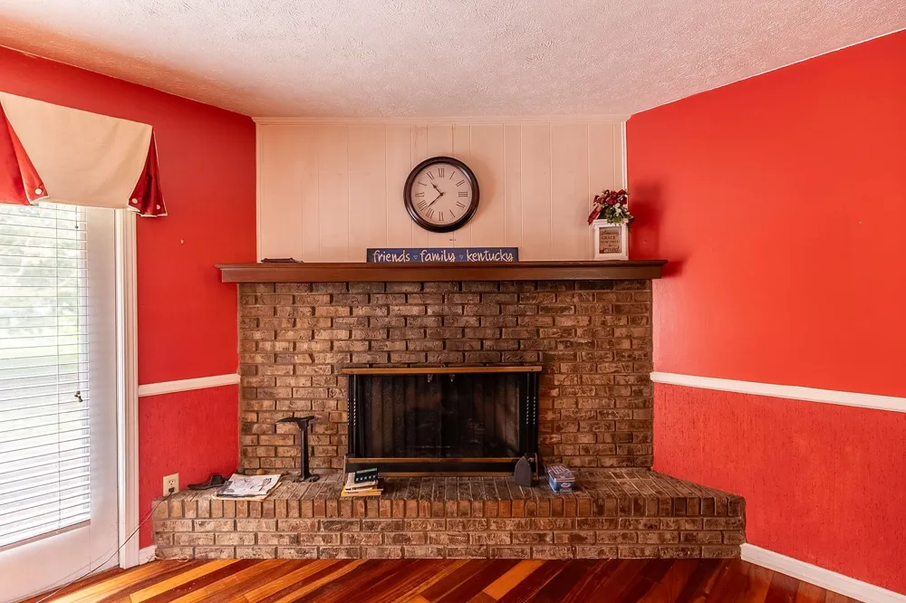 302 Springmont Dr Hopkinsville, KY 42240