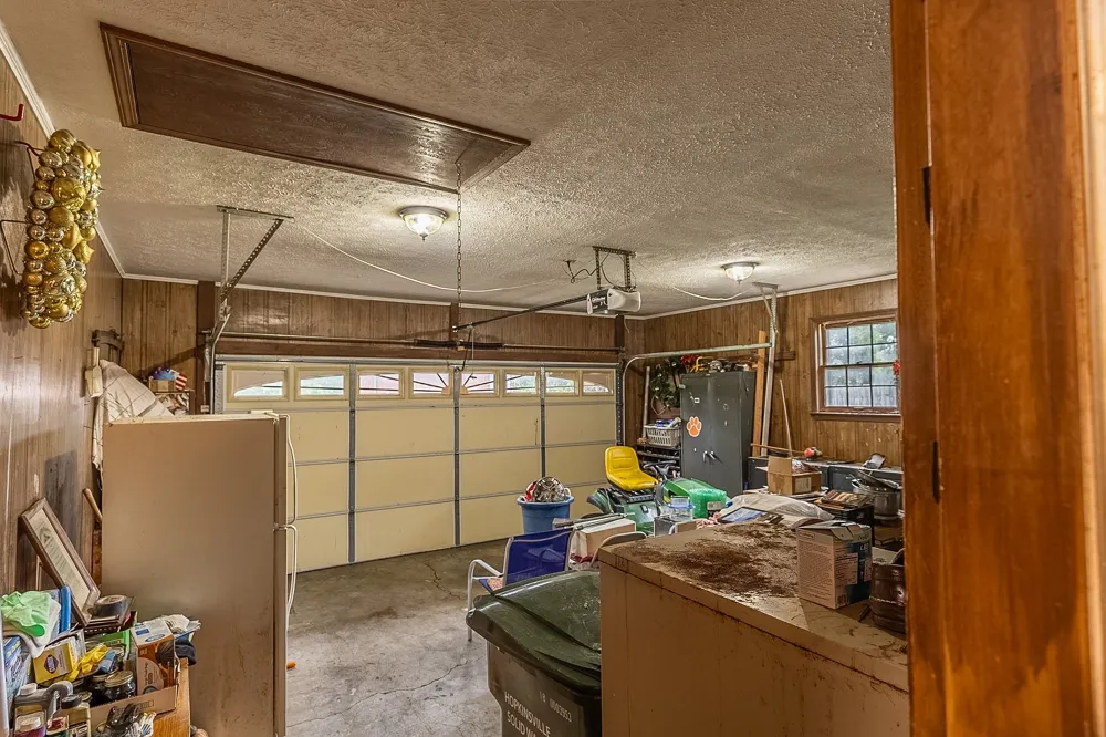 302 Springmont Dr Hopkinsville, KY 42240