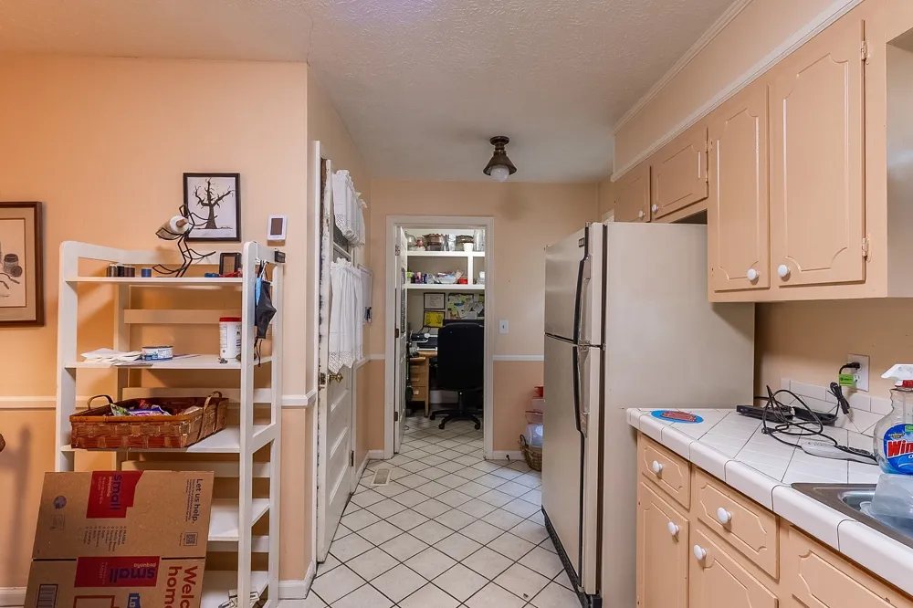 302 Springmont Dr Hopkinsville, KY 42240