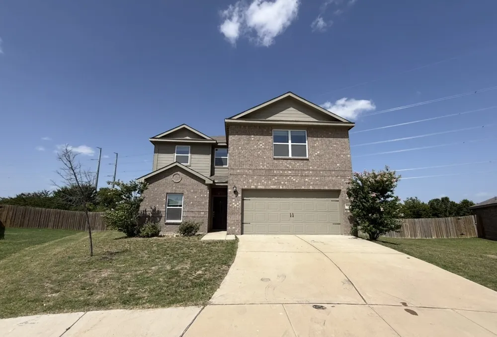 176 Banjo Trail Newark, TX 76071
