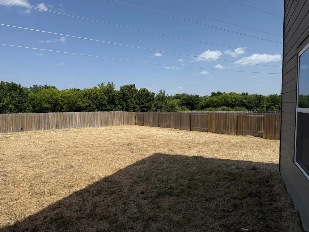 176 Banjo Trail Newark, TX 76071