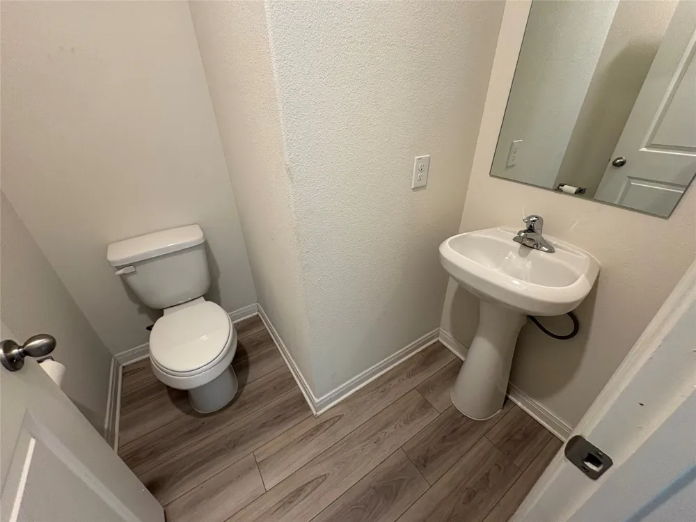 176 Banjo Trail Newark, TX 76071