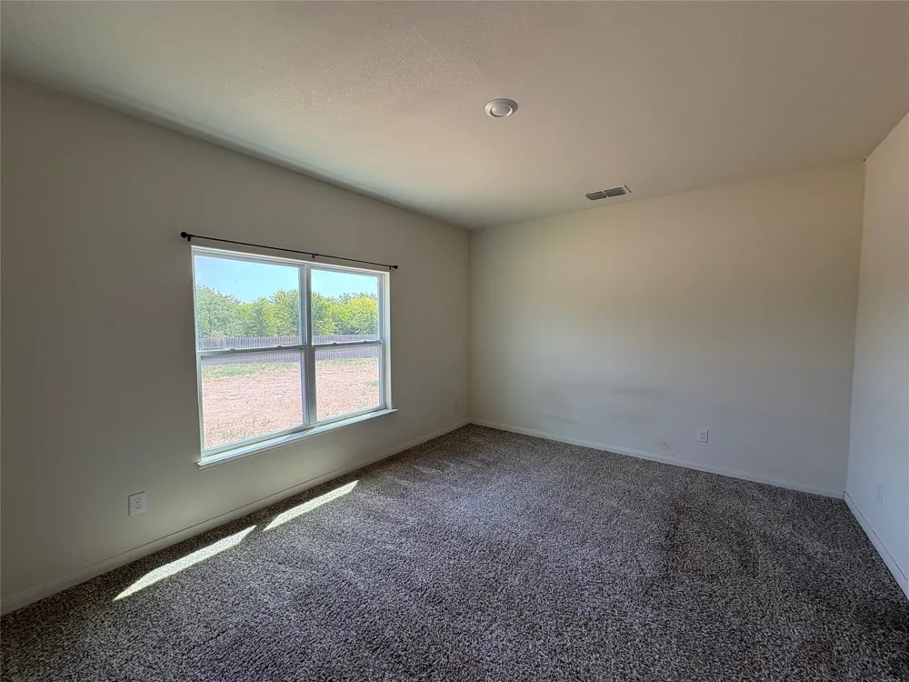 176 Banjo Trail Newark, TX 76071