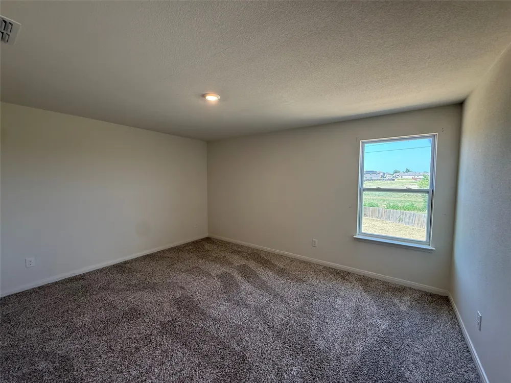 176 Banjo Trail Newark, TX 76071
