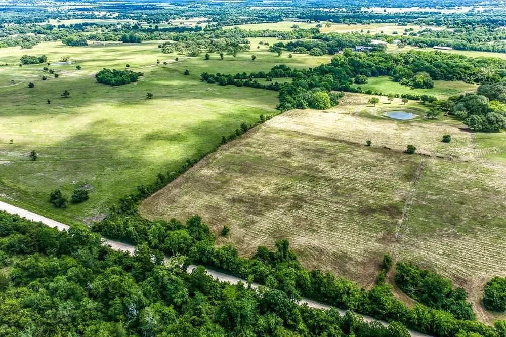 2 Asa Hoxie Road E Brenham, TX 77833