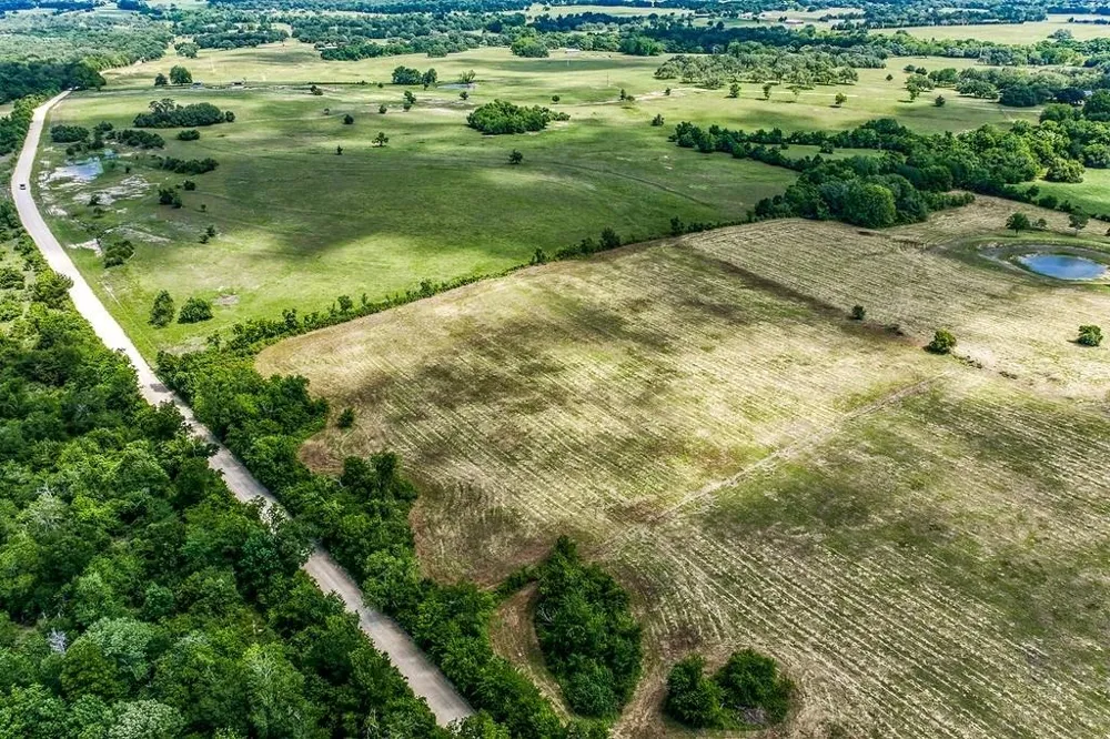 2 Asa Hoxie Road E Brenham, TX 77833