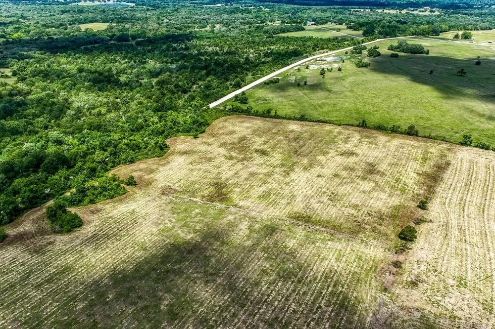 2 Asa Hoxie Road E Brenham, TX 77833