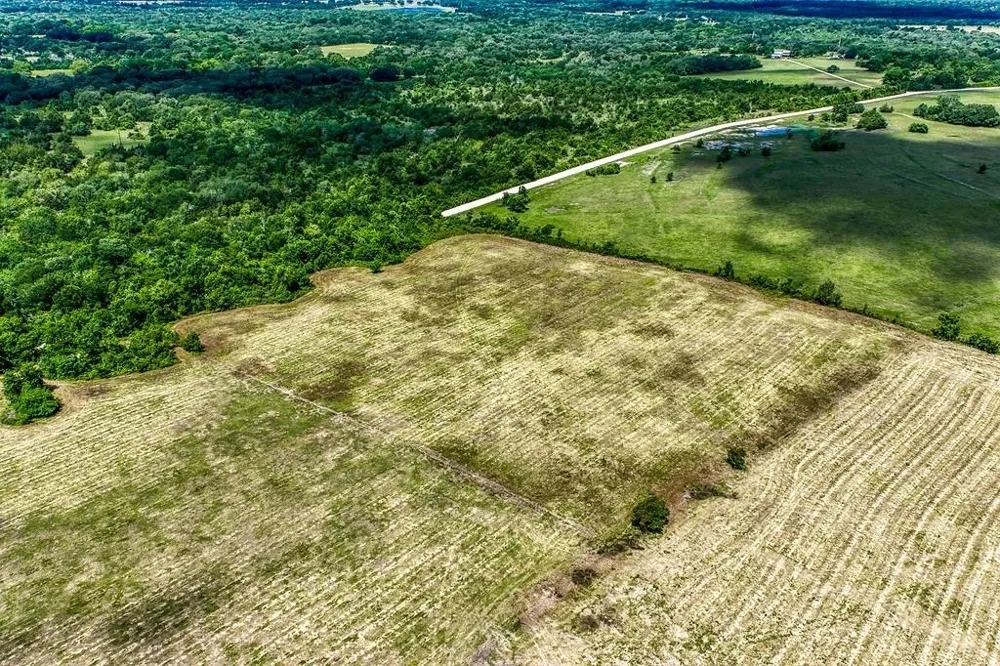 2 Asa Hoxie Road E Brenham, TX 77833