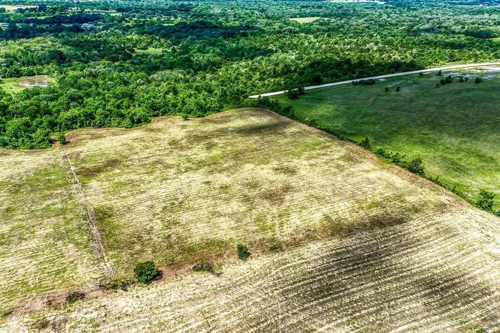 2 Asa Hoxie Road E Brenham, TX 77833