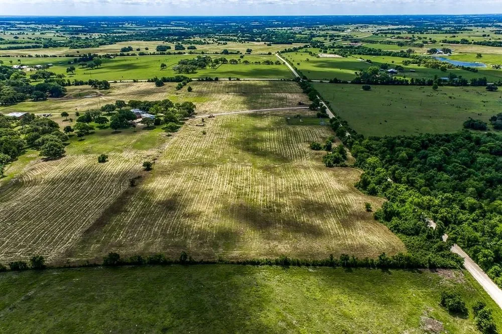 2 Asa Hoxie Road E Brenham, TX 77833