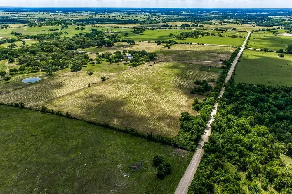 2 Asa Hoxie Road E Brenham, TX 77833
