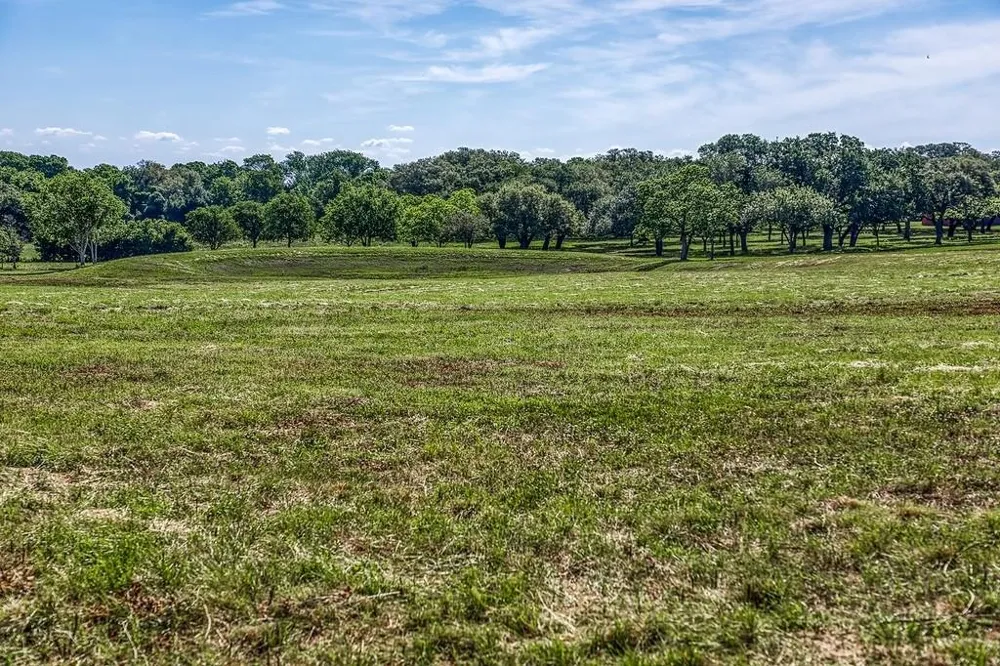 2 Asa Hoxie Road E Brenham, TX 77833