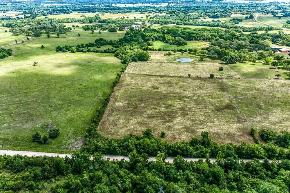 2 Asa Hoxie Road E Brenham, TX 77833