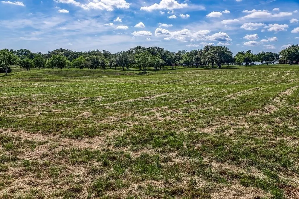 1 Asa Hoxie Road E Brenham, TX 77833