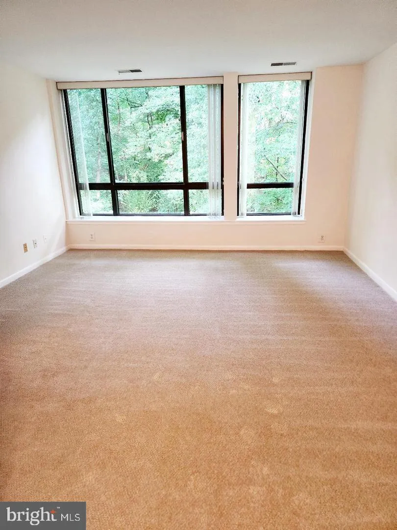 4960 SENTINEL DRIVE #10-406 Bethesda, MD 20816